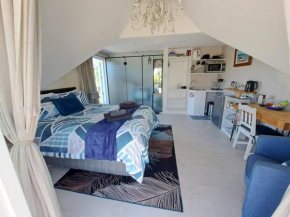 Cape Dutch Flair Business unit